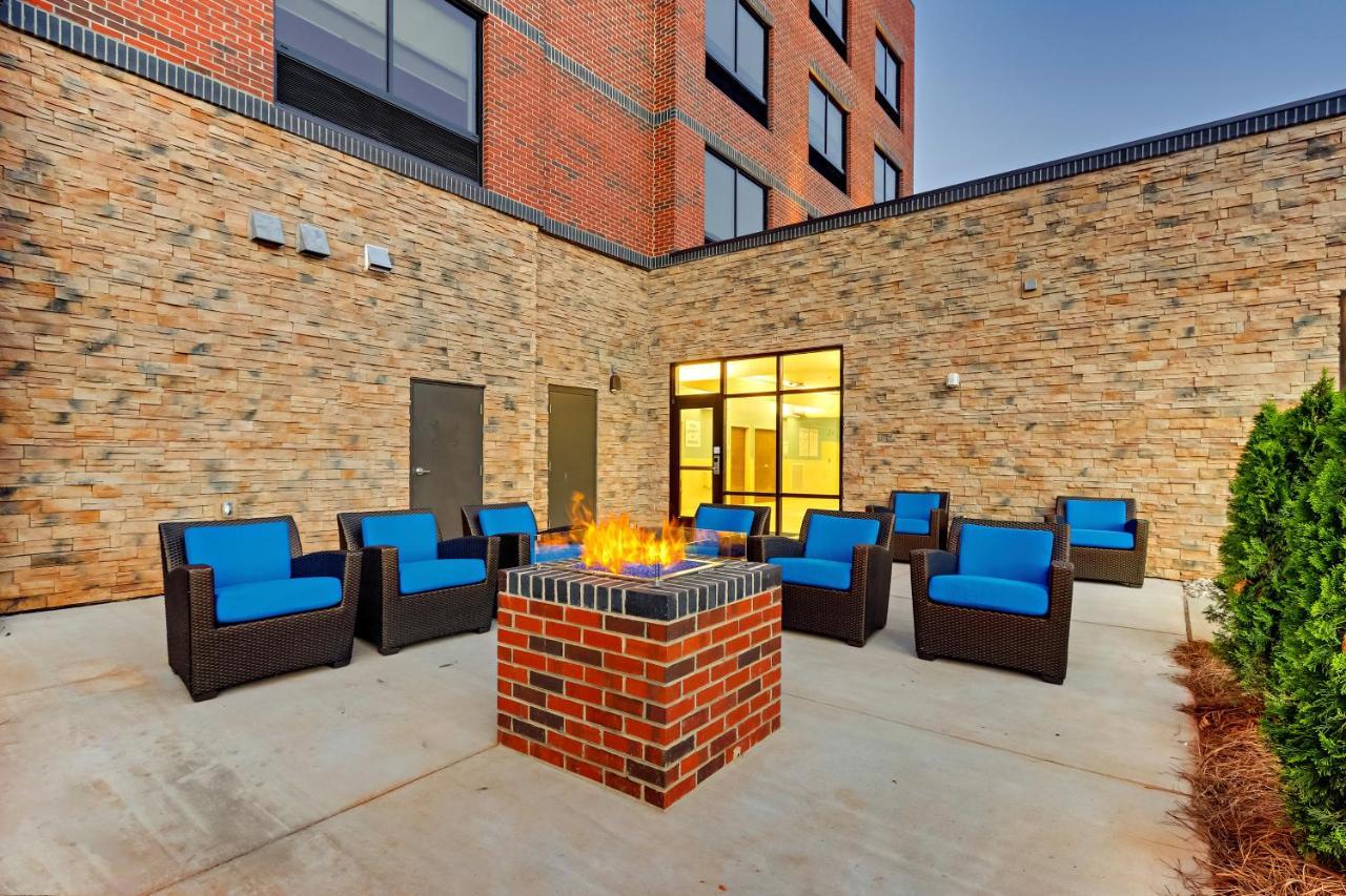 Holiday Inn Express & Suites - Winston - Salem Sw - Clemmons By Ihg Kültér fotó